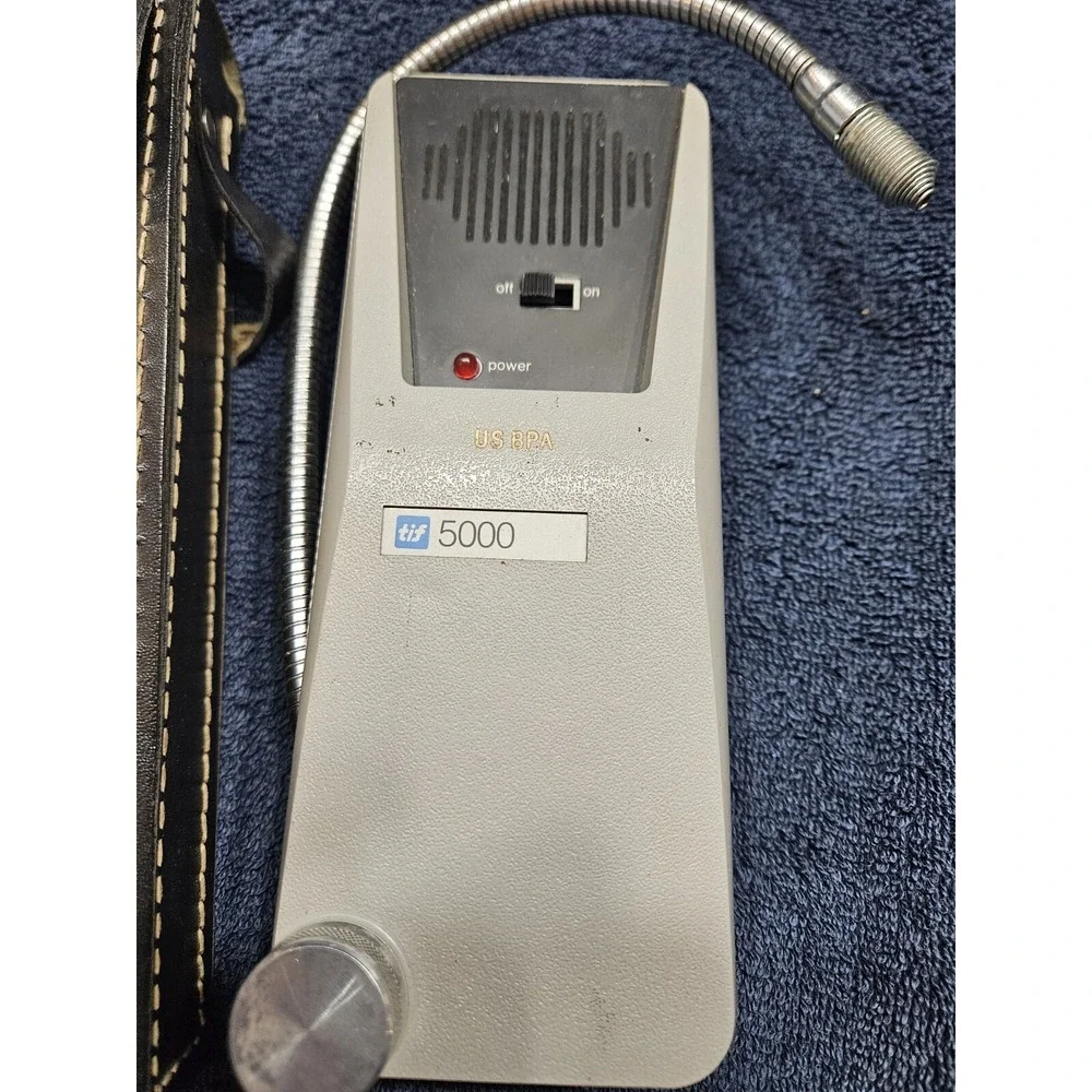 Vintage TIF Instruments Halogen automatic Leak Detector Model 5000 W Case Works